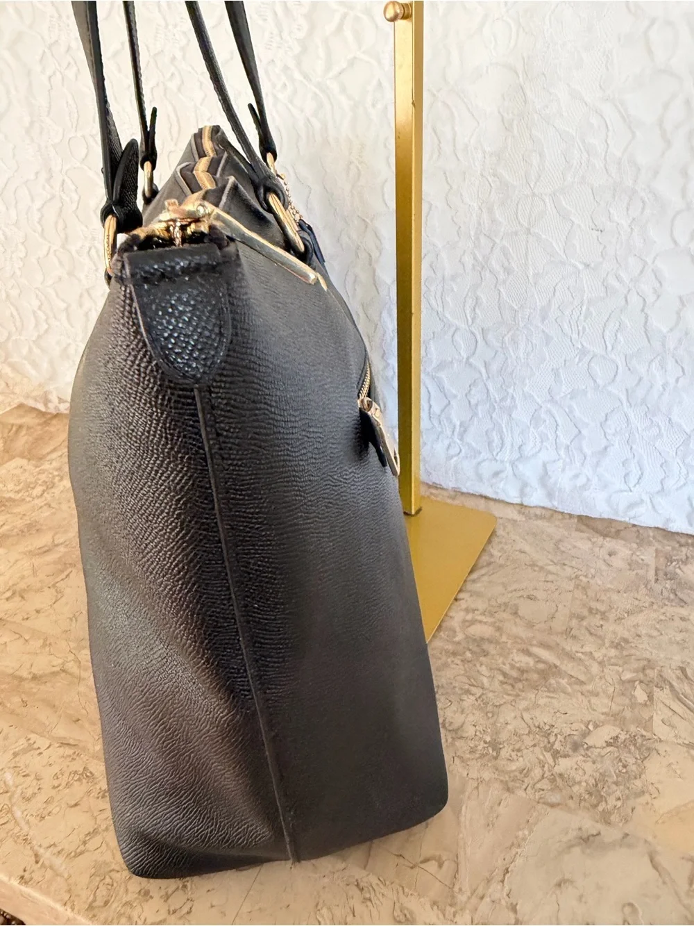 Coach Gallery Tote In Crossgrain Leather Black Zip Shoulder Bag F79608
